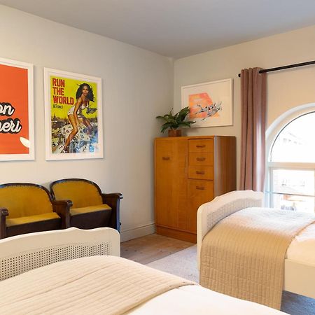 Stylish Seaside Home With King Beds And Parking Scarborough Exterior foto