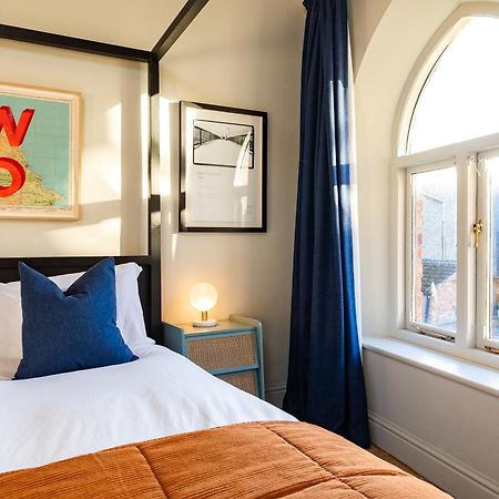 Stylish Seaside Home With King Beds And Parking Scarborough Exterior foto